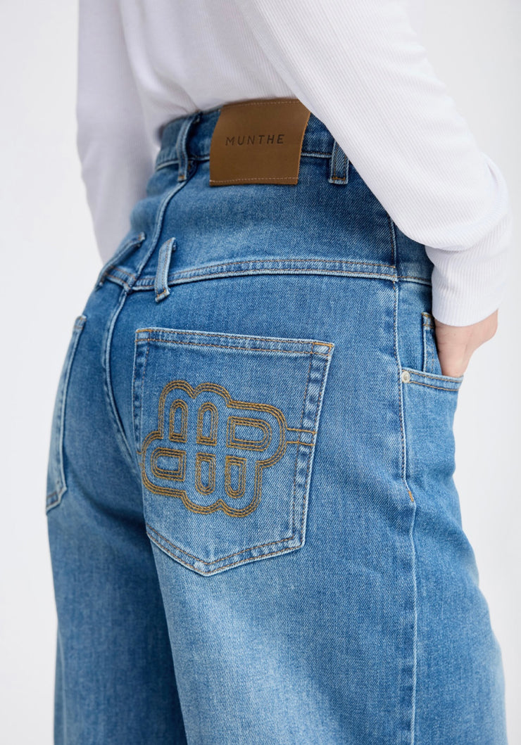 Rosh Jeans