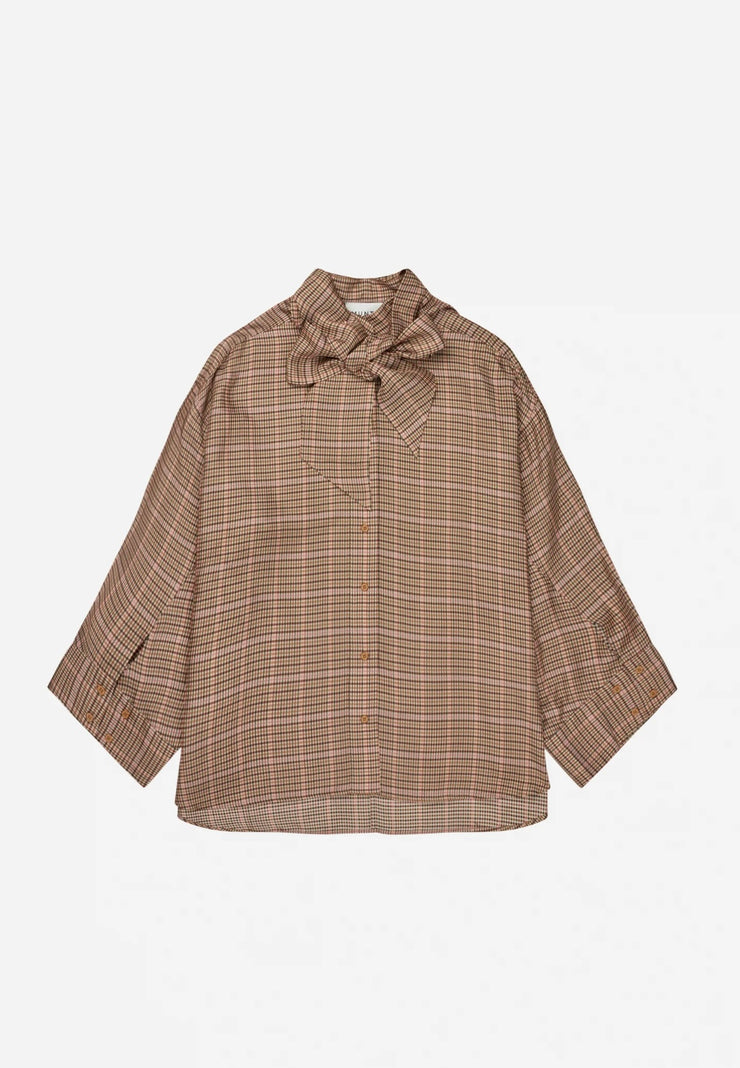 Lusty Blouse