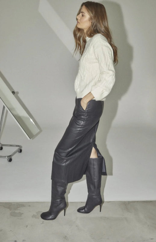 GittCC Floor Skirt